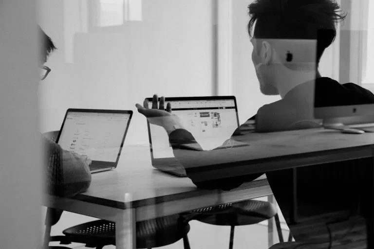 SaaS B2B: De 8 a 47 demos mensuales con LinkedIn Ads y setter IA